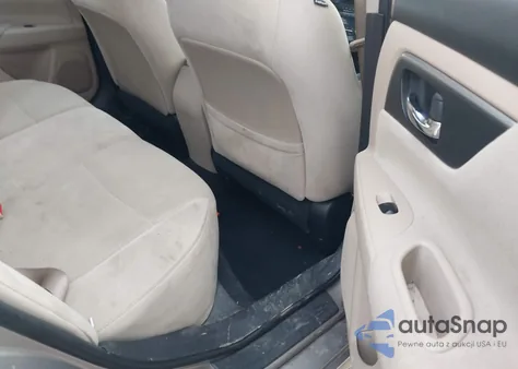 2015 Nissan Altima 2.5/2.5 S/2.5 Sl/2.5 Sv z USA, uszkodzony, nr VIN 1N4AL3AP0FN312779